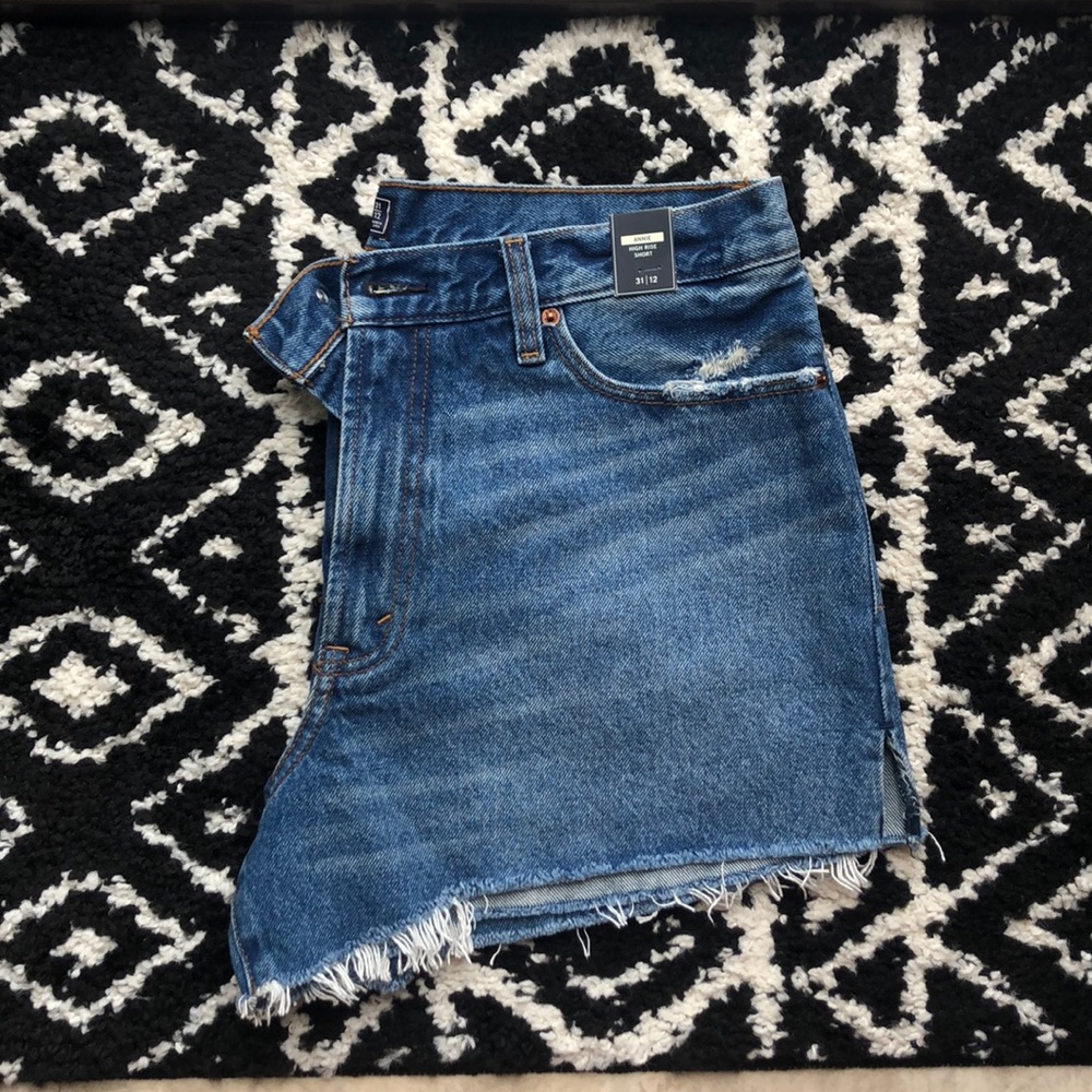 NWT - Abercrombie High Rise Shorts